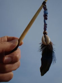 他の写真3: カラフル羽根のかんざし（ヤマアラシ）