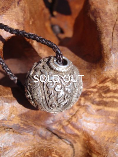 画像6: ネパールドラゴンカービングシルバーのネックレス