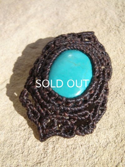 画像5: 自然の加護 ◇ ターコイズの盾・ペンダント