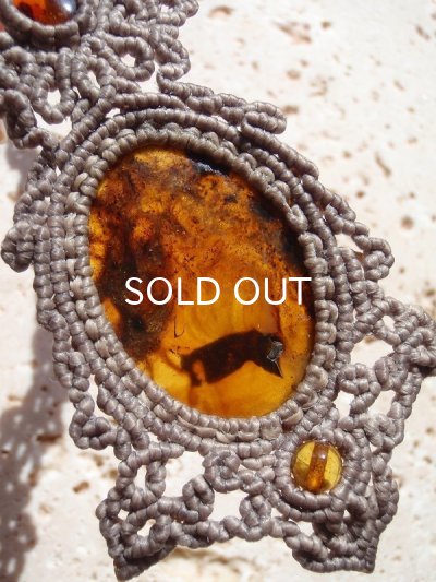 画像11: 太古からの静寂 ◇ 琥珀づくし・ネックレス