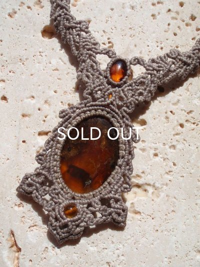 画像5: 太古からの静寂 ◇ 琥珀づくし・ネックレス