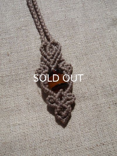 画像10: 太古からの静寂 ◇ 琥珀づくし・ネックレス