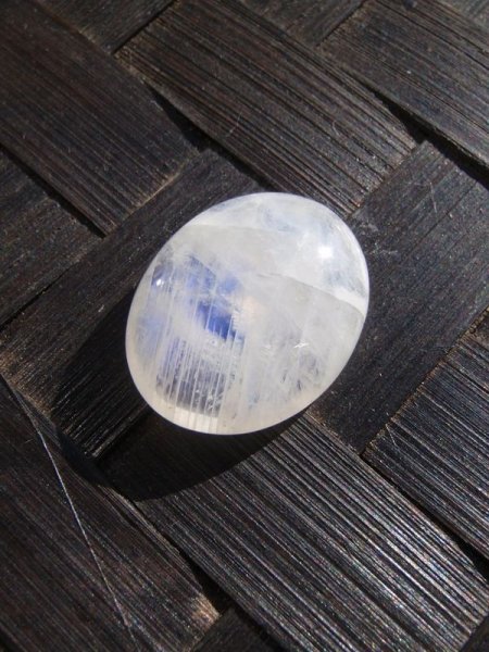 画像2: 感応する潜在意識 ◇ ホワイトラブラドライト（レインボームーンストーン）01 (2)