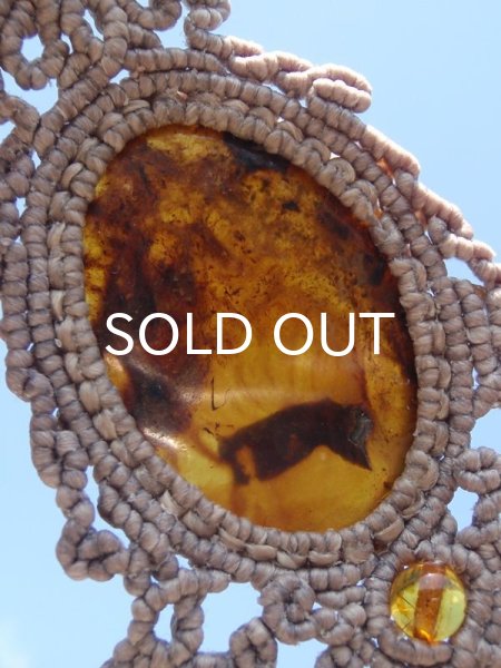 画像13: 太古からの静寂 ◇ 琥珀づくし・ネックレス (13)